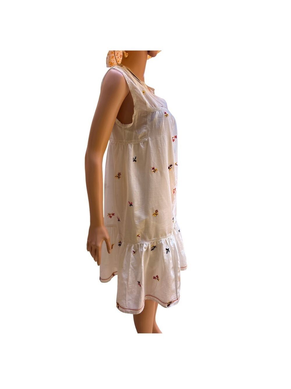 MaxStudio White Floral Embroidered Tiered Dress Small NWT - Picture 4 of 9